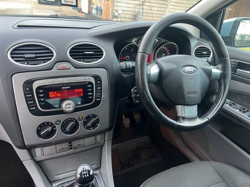 FORD FOCUS