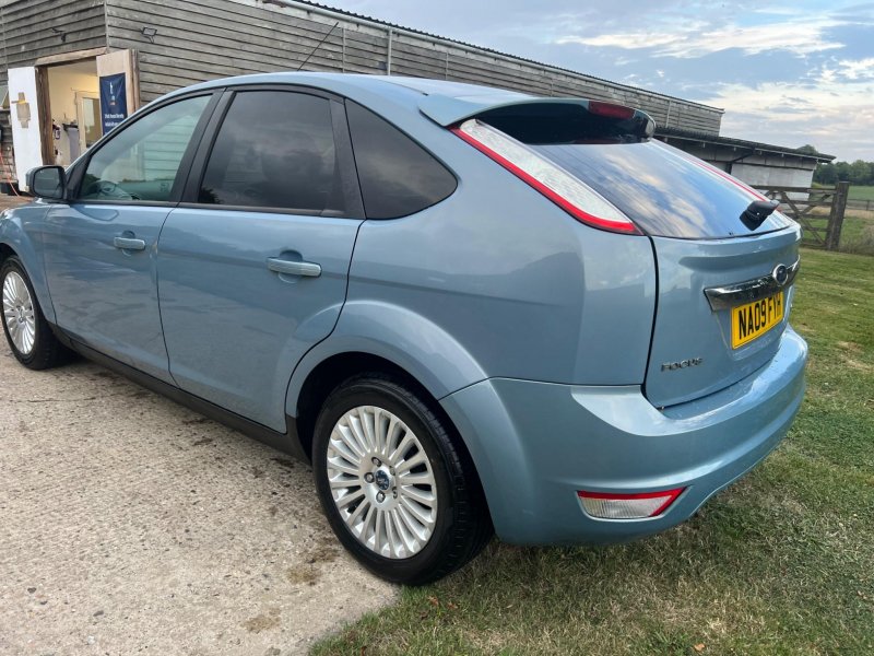 FORD FOCUS