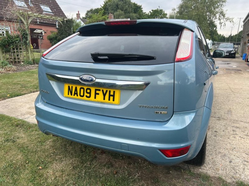 FORD FOCUS