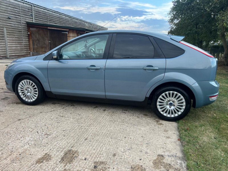 FORD FOCUS