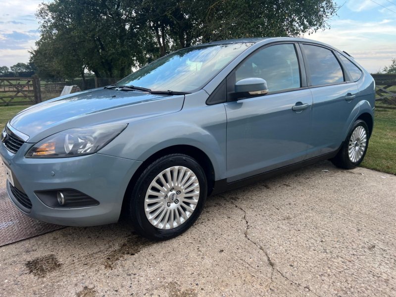 FORD FOCUS