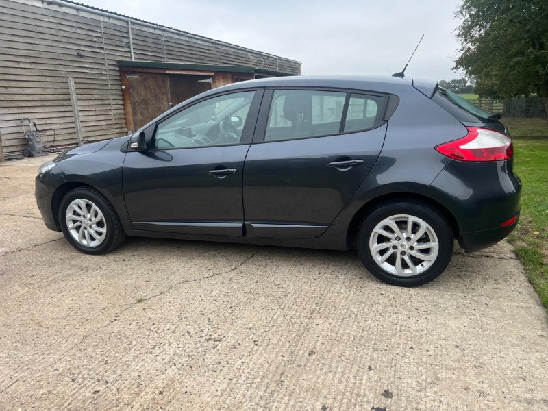RENAULT MEGANE