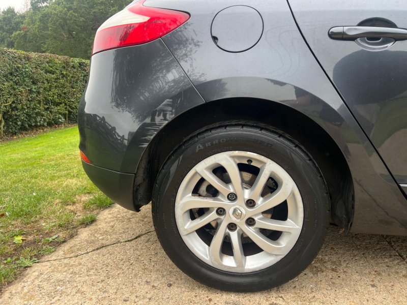 RENAULT MEGANE