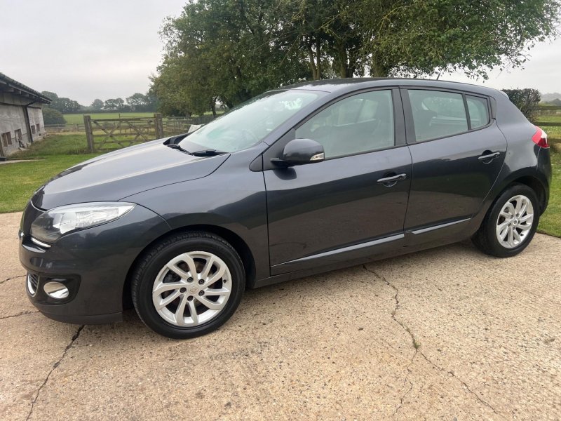 RENAULT MEGANE