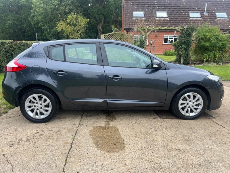 RENAULT MEGANE