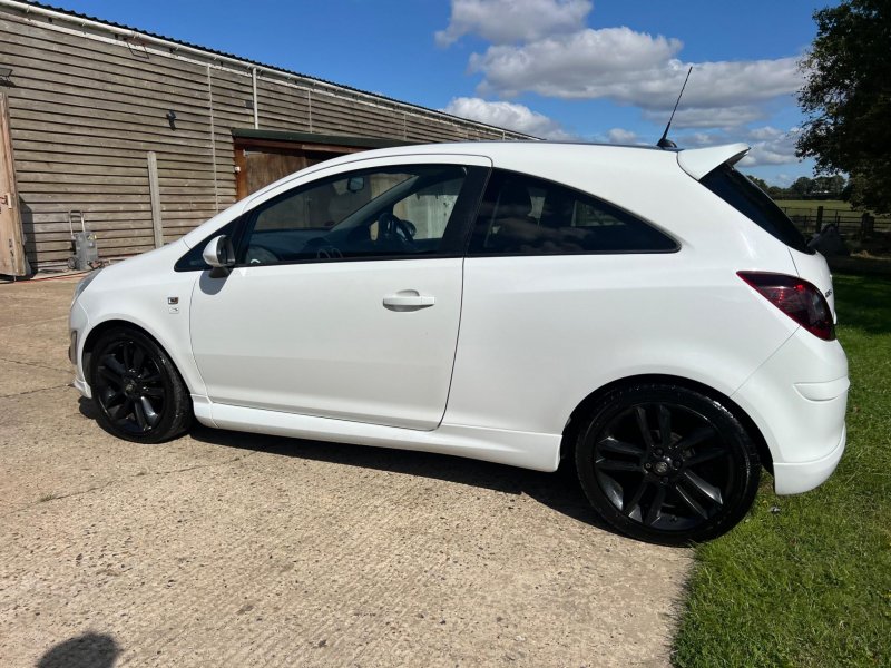 VAUXHALL CORSA
