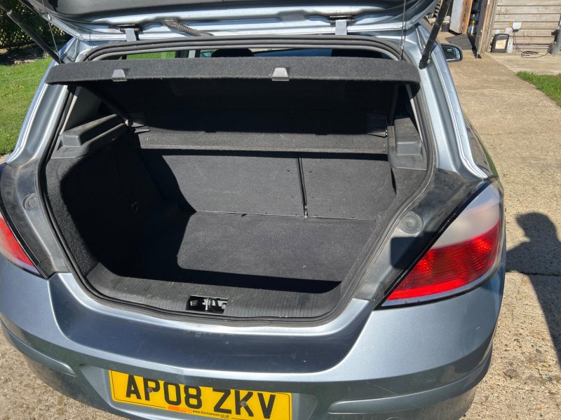 VAUXHALL ASTRA