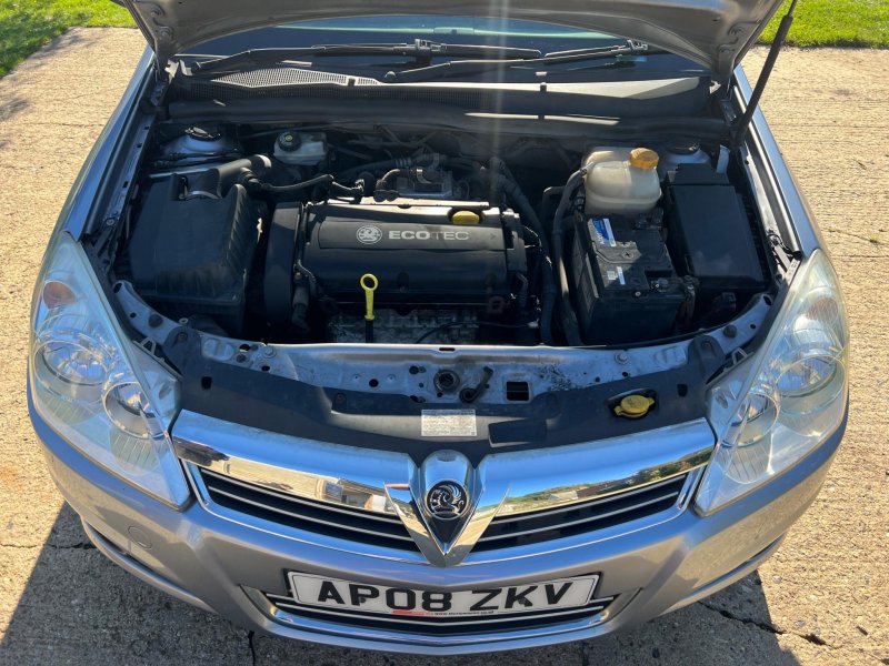 VAUXHALL ASTRA