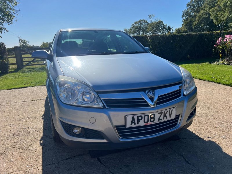 VAUXHALL ASTRA