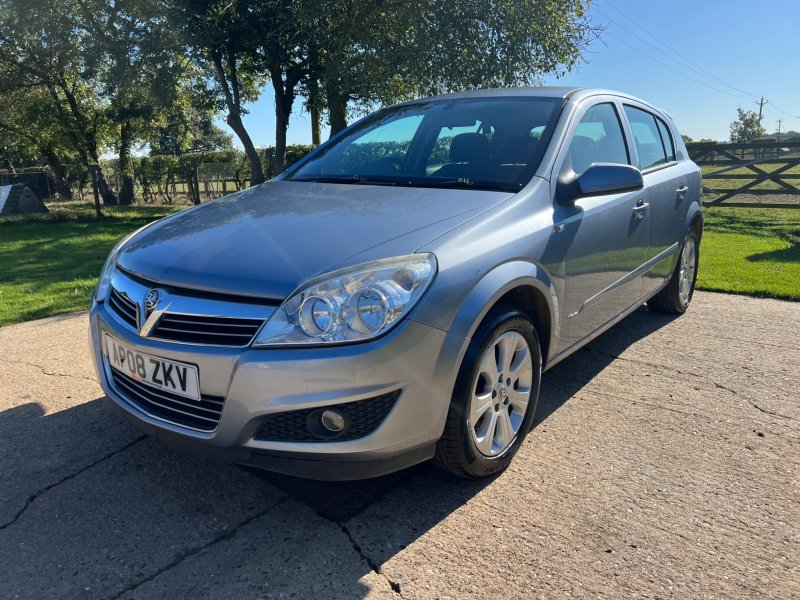 VAUXHALL ASTRA