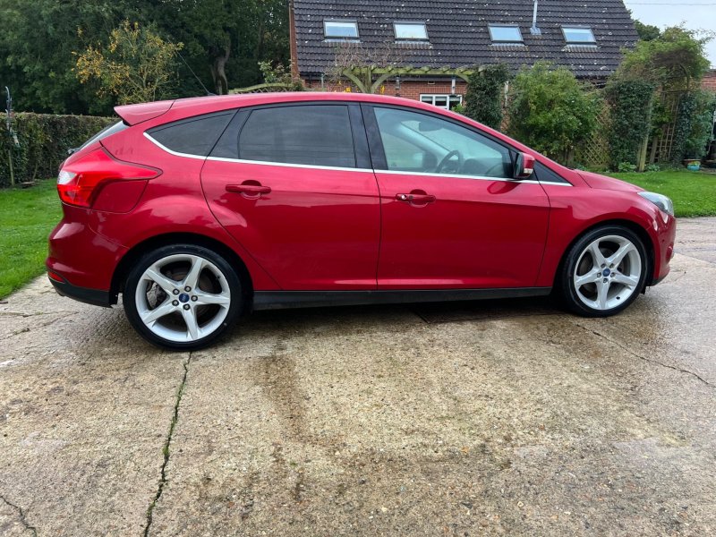 FORD FOCUS