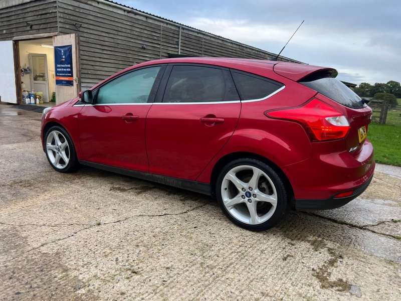 FORD FOCUS