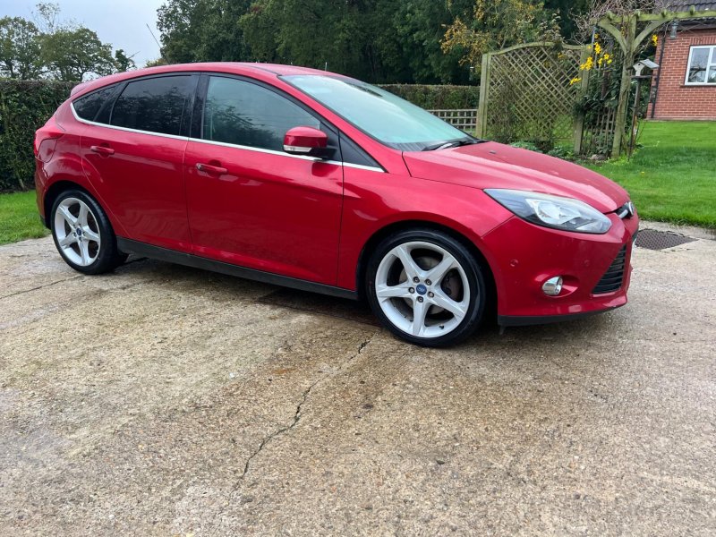 FORD FOCUS