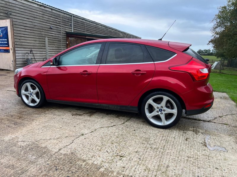 FORD FOCUS