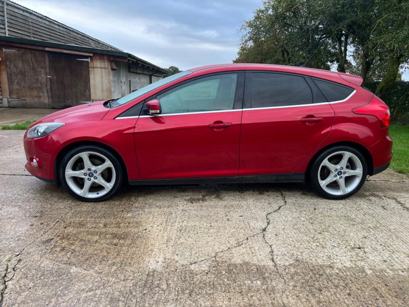 FORD FOCUS