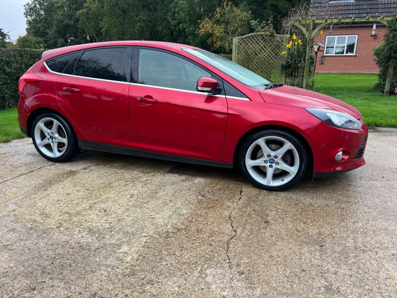 FORD FOCUS