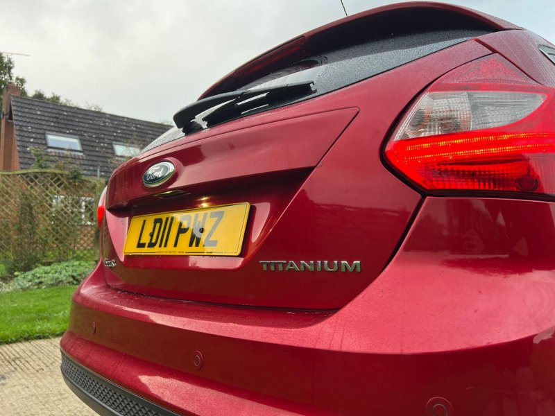 FORD FOCUS
