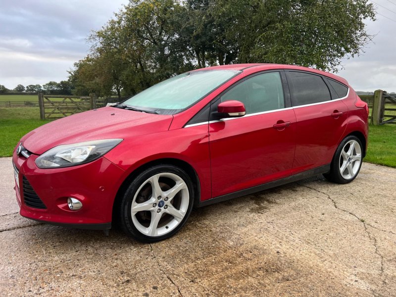 FORD FOCUS