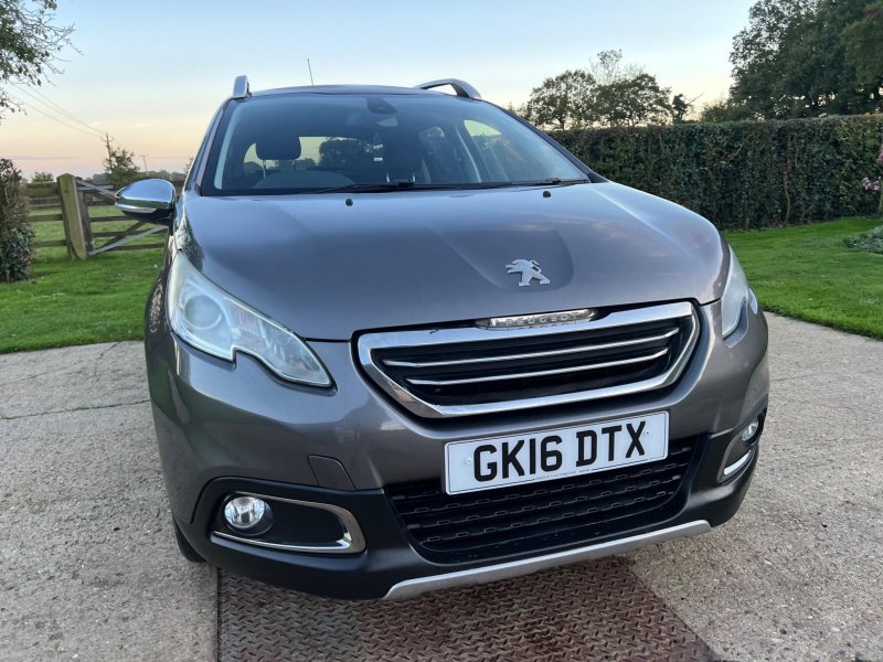 PEUGEOT 2008