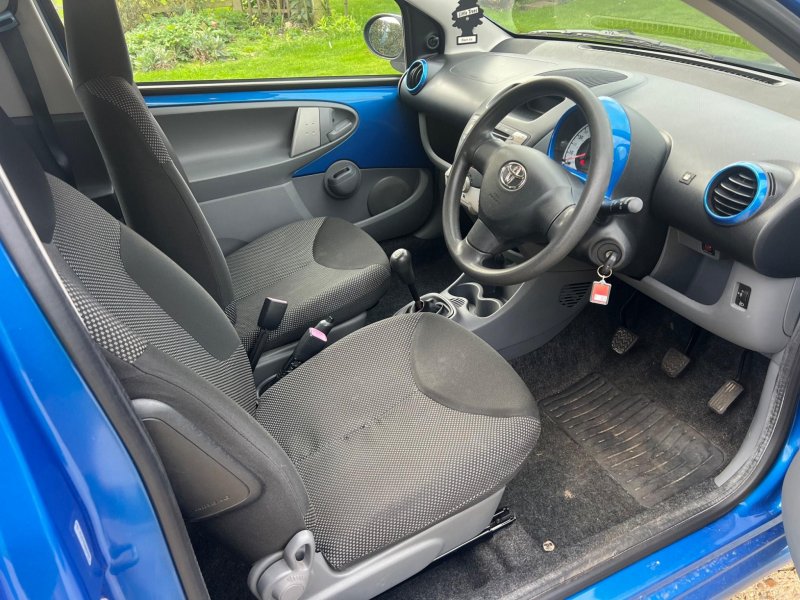 TOYOTA AYGO