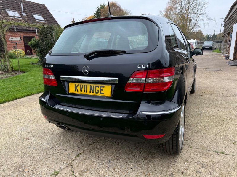 MERCEDES-BENZ B CLASS
