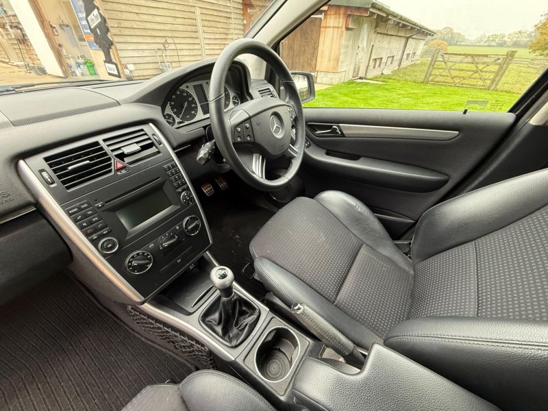 MERCEDES-BENZ B CLASS