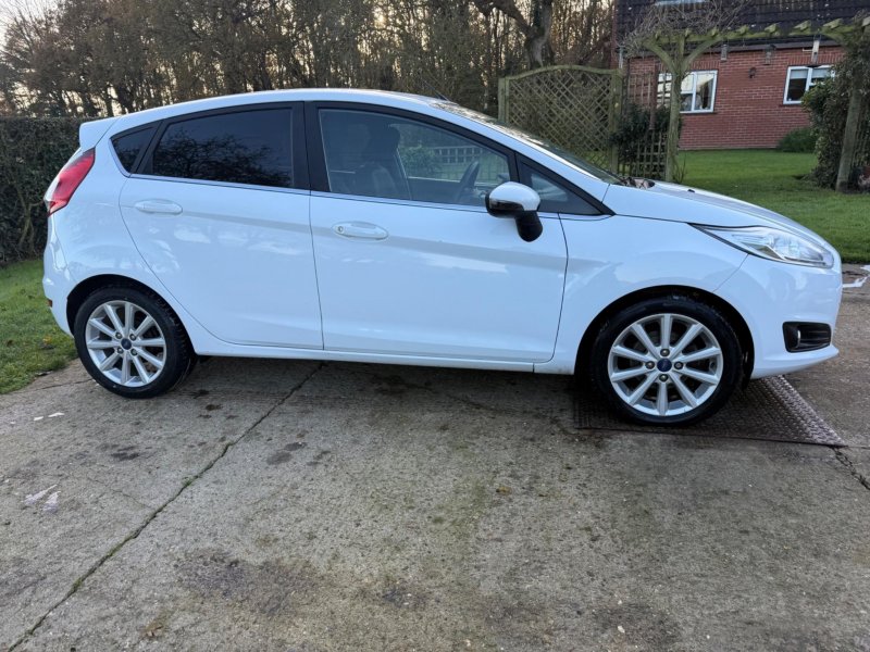 FORD FIESTA