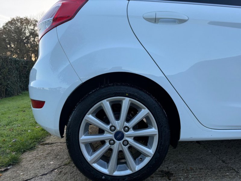 FORD FIESTA