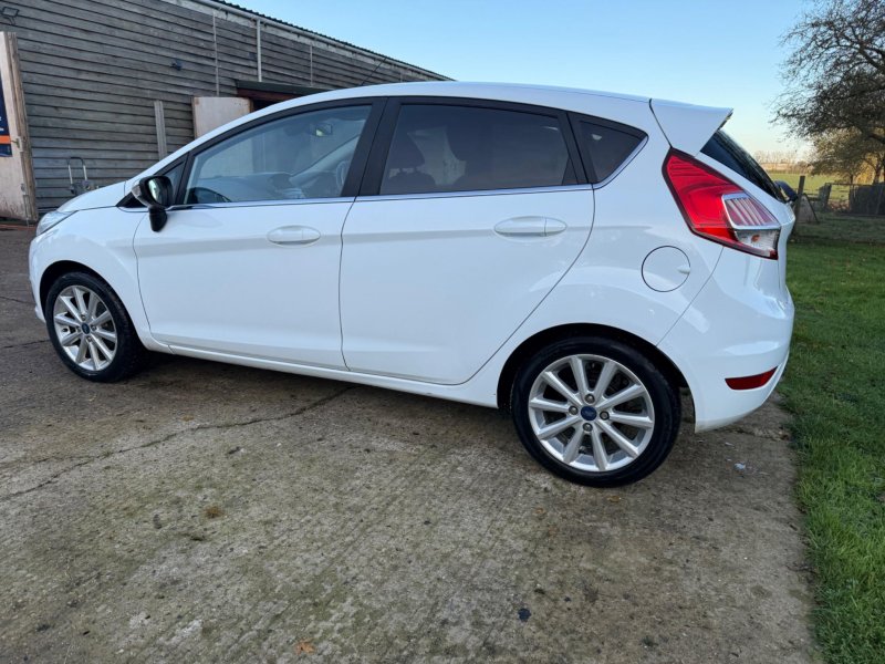 FORD FIESTA
