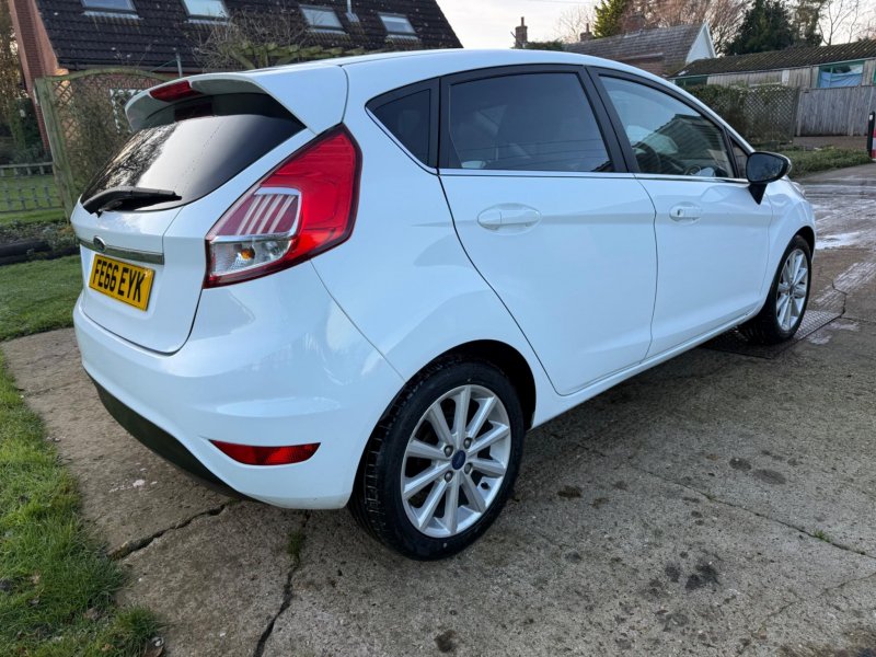 FORD FIESTA