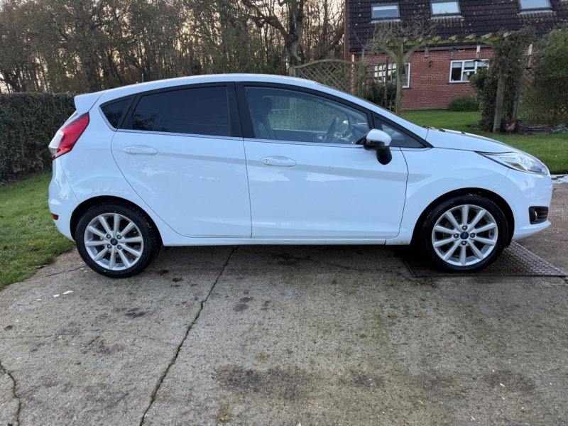 FORD FIESTA