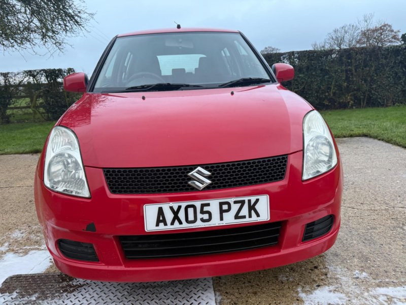 SUZUKI SWIFT