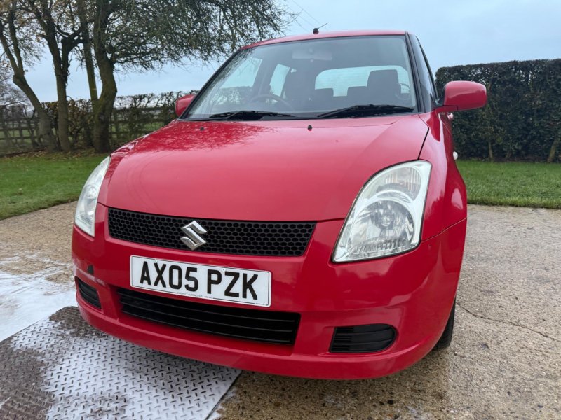 SUZUKI SWIFT