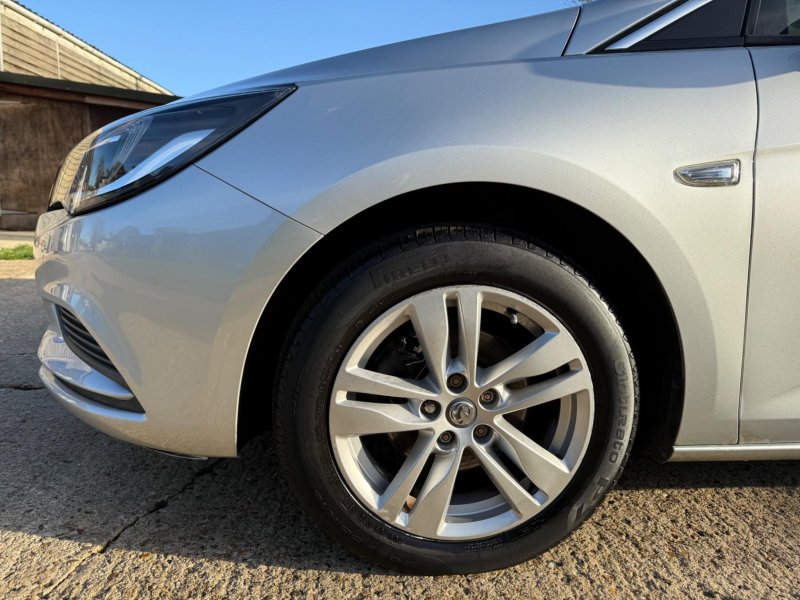 VAUXHALL ASTRA