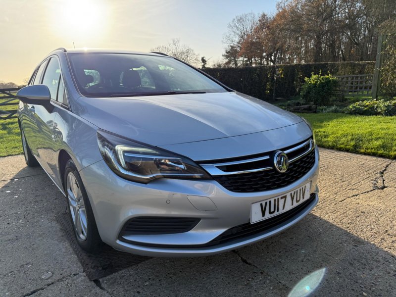 VAUXHALL ASTRA
