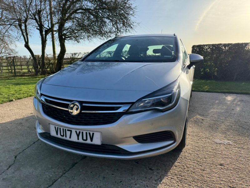VAUXHALL ASTRA