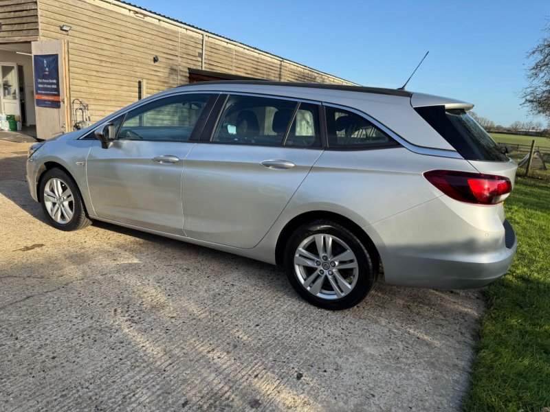 VAUXHALL ASTRA
