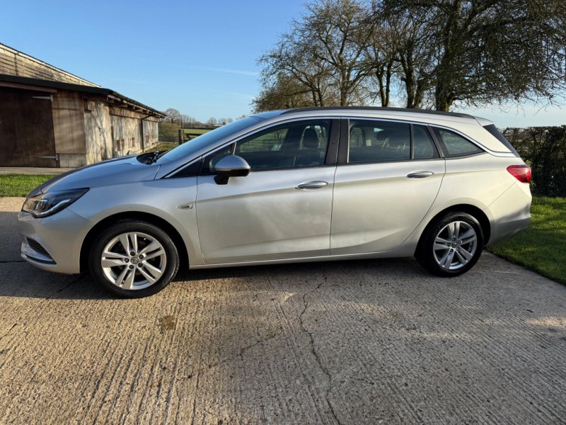 VAUXHALL ASTRA