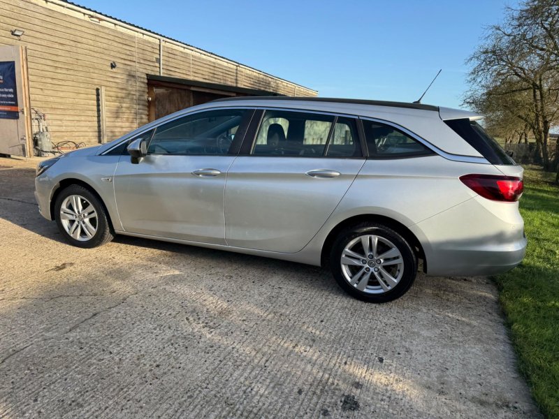 VAUXHALL ASTRA