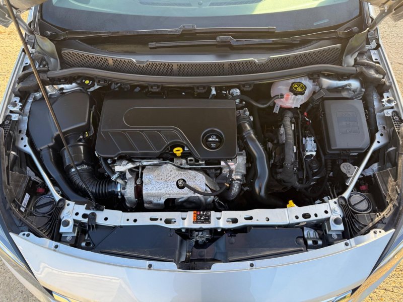 VAUXHALL ASTRA
