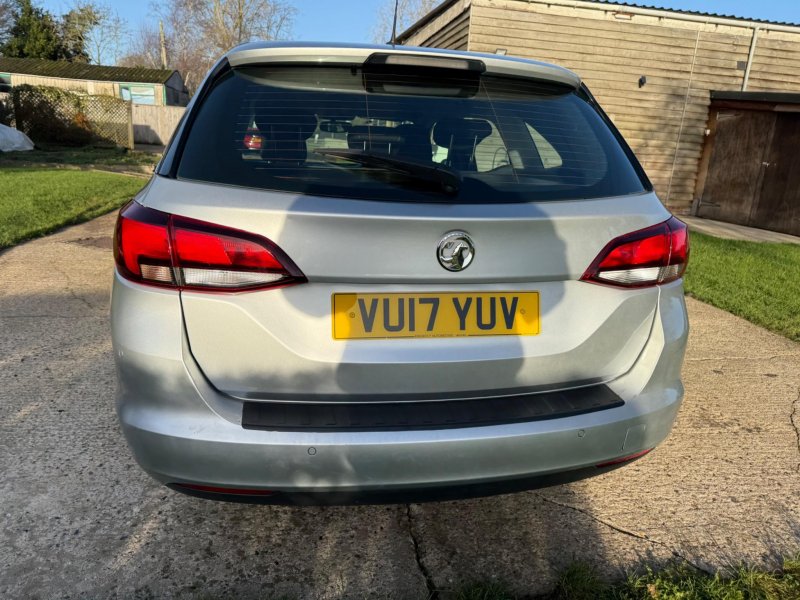 VAUXHALL ASTRA