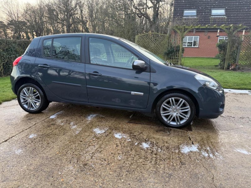 RENAULT CLIO