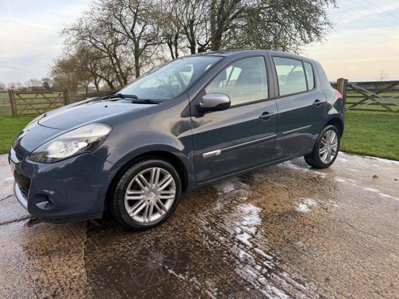 RENAULT CLIO