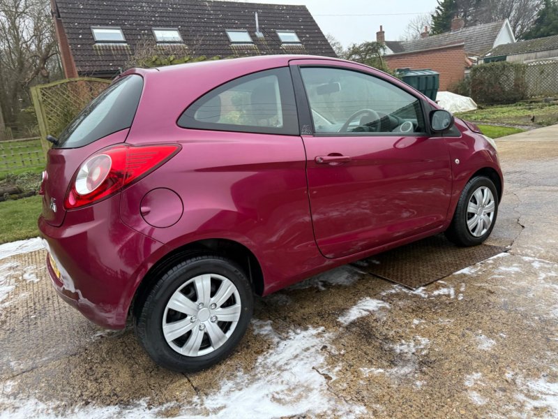 FORD KA