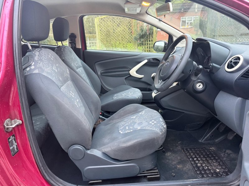 FORD KA