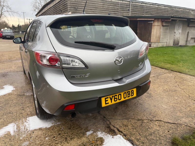 MAZDA MAZDA3