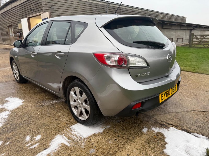 MAZDA MAZDA3
