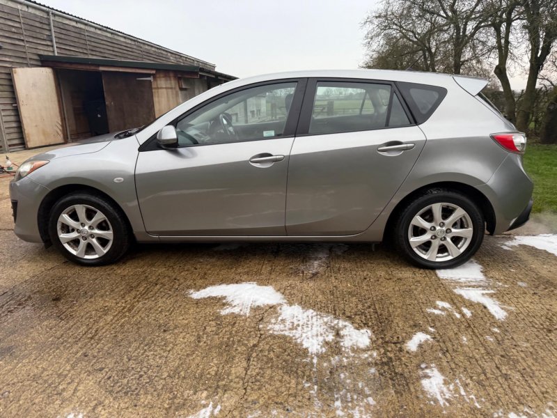 MAZDA MAZDA3