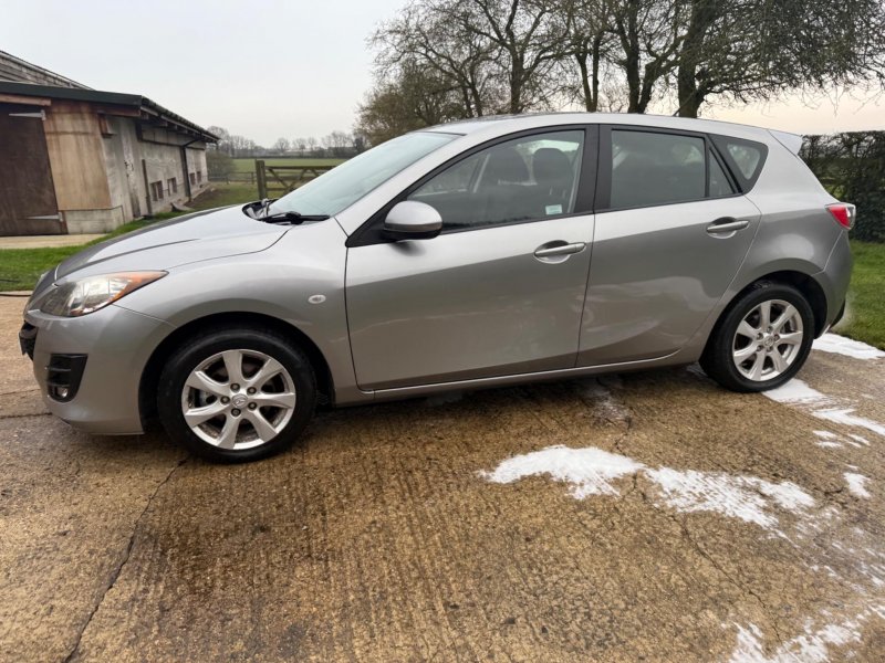 MAZDA MAZDA3