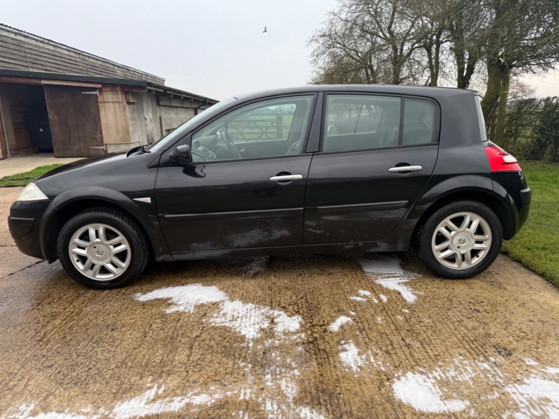 RENAULT MEGANE